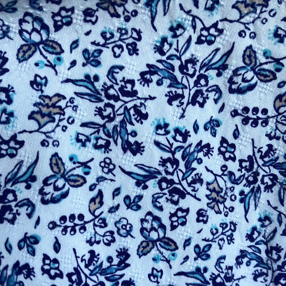 pretty smocked blouse size m - Picture 4 of 8